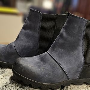 Leather blue and black sorel booties